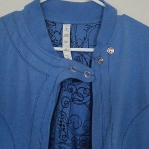 LULULEMON  BLUE JACKET SIZE 10